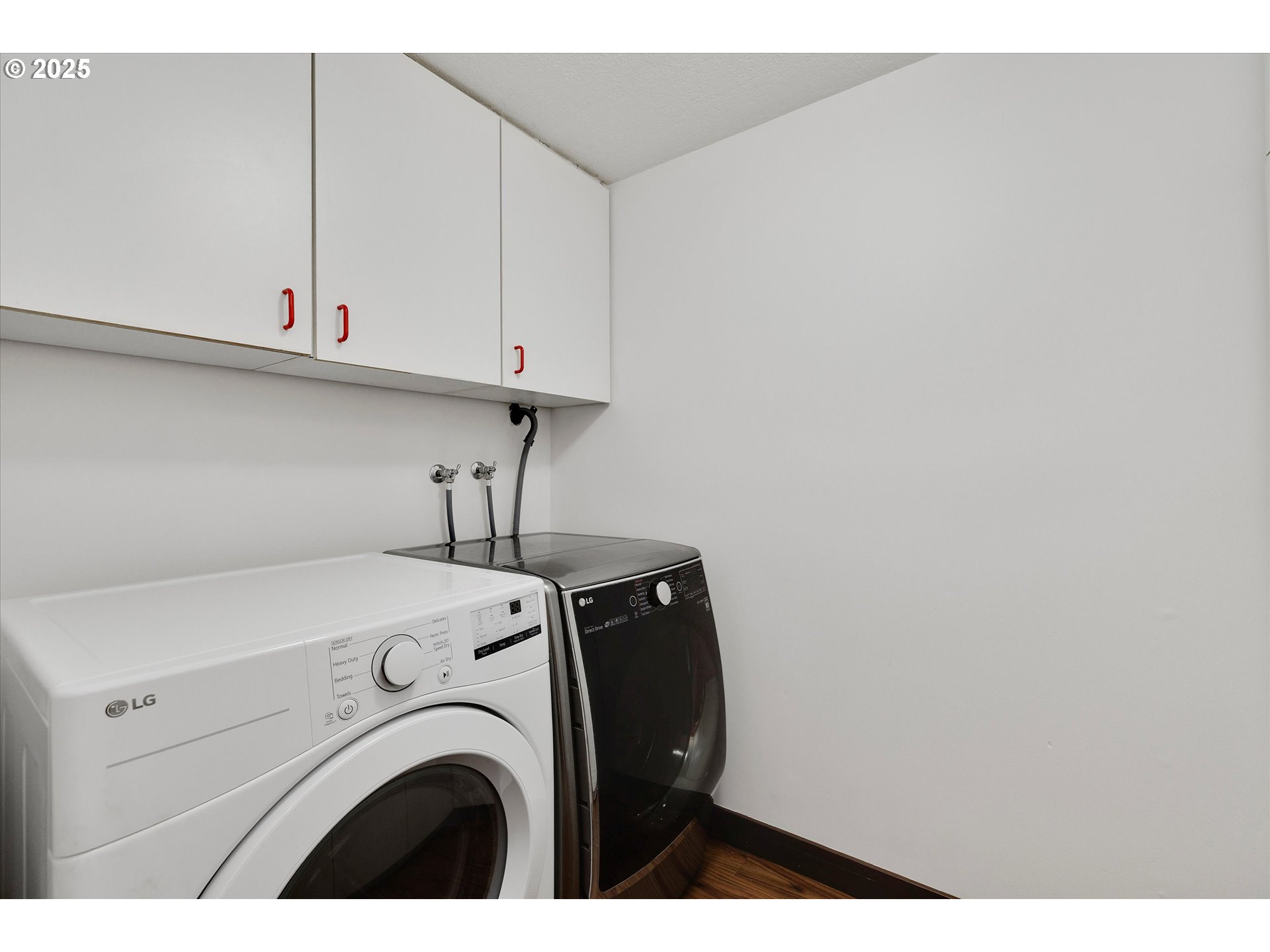 Tigard, Oregon 97224, United States, 3 Bedrooms Bedrooms, ,2 BathroomsBathrooms,Residential,Pending,102399