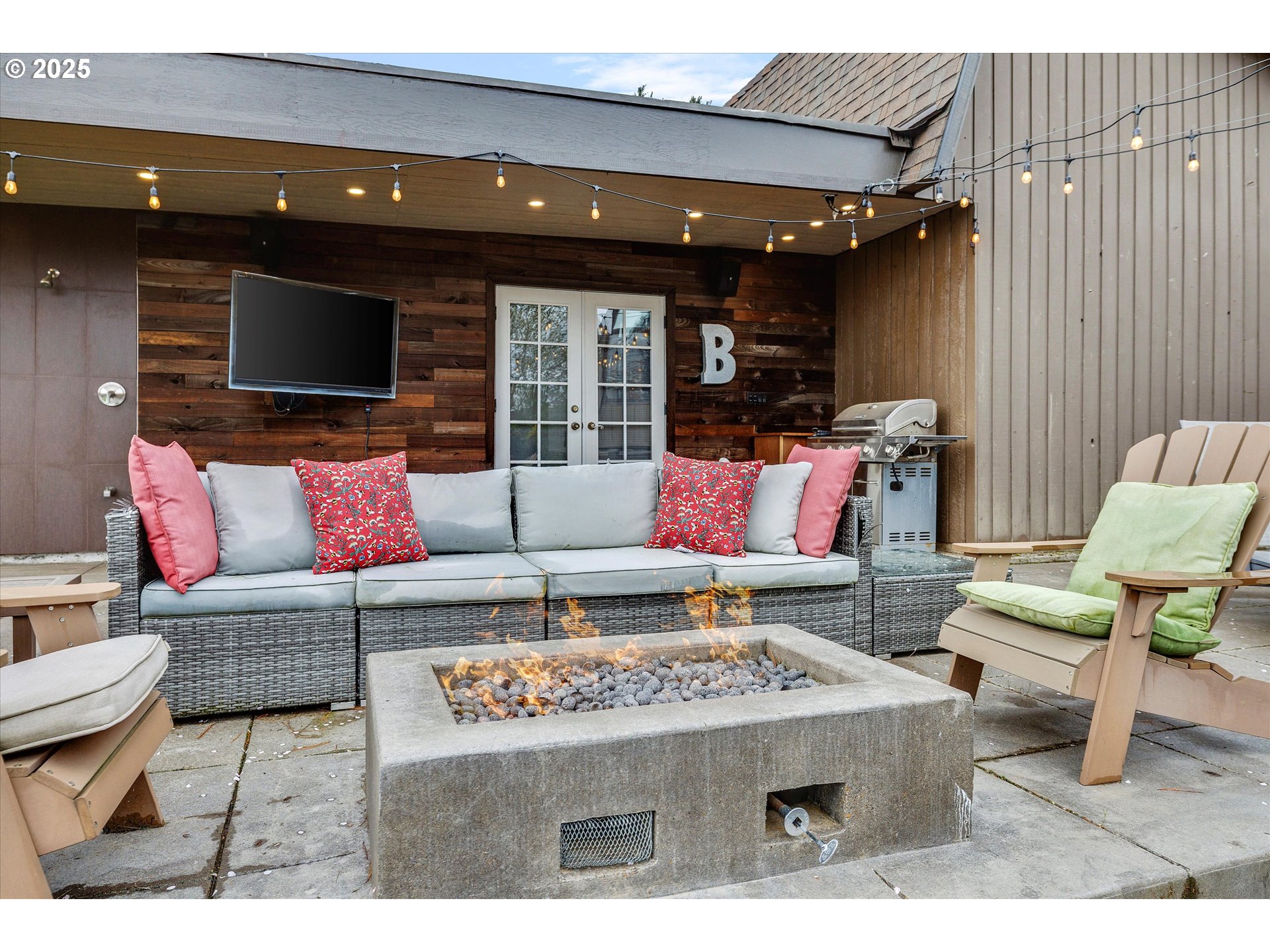 Tigard, Oregon 97224, United States, 3 Bedrooms Bedrooms, ,2 BathroomsBathrooms,Residential,Pending,102399