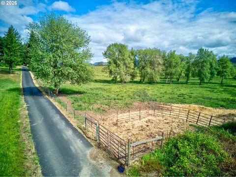 927 STATE HIGHWAY 138 W 14 & 15 Sutherlin OR 97479