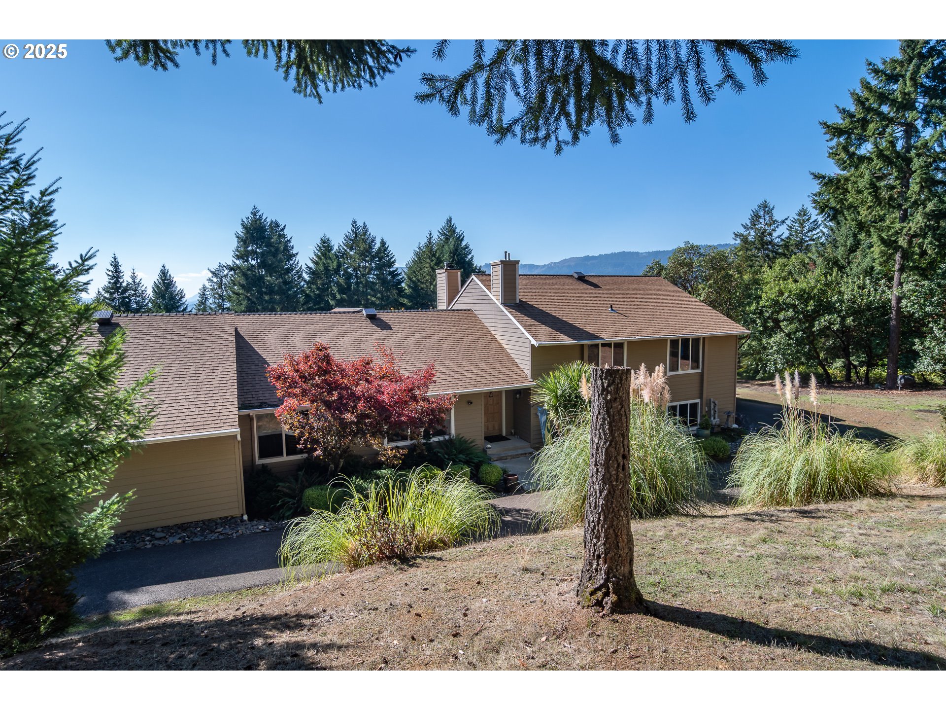 258 HUNTER HILL LN