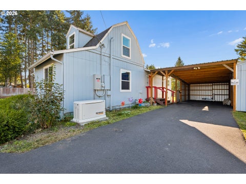 Tiny photo for 82600 Green Valley St, Creswell, OR 97426 (MLS # 420244305)