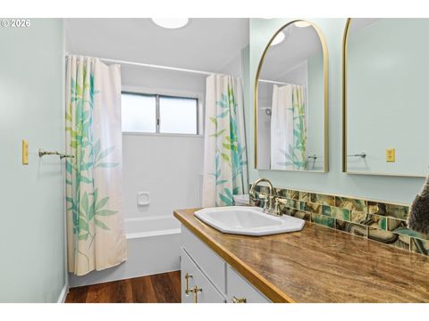 Tiny photo for 81541 Davisson Rd, Creswell, OR 97426 (MLS # 541263726)