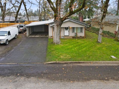 A home in Cottage Grove