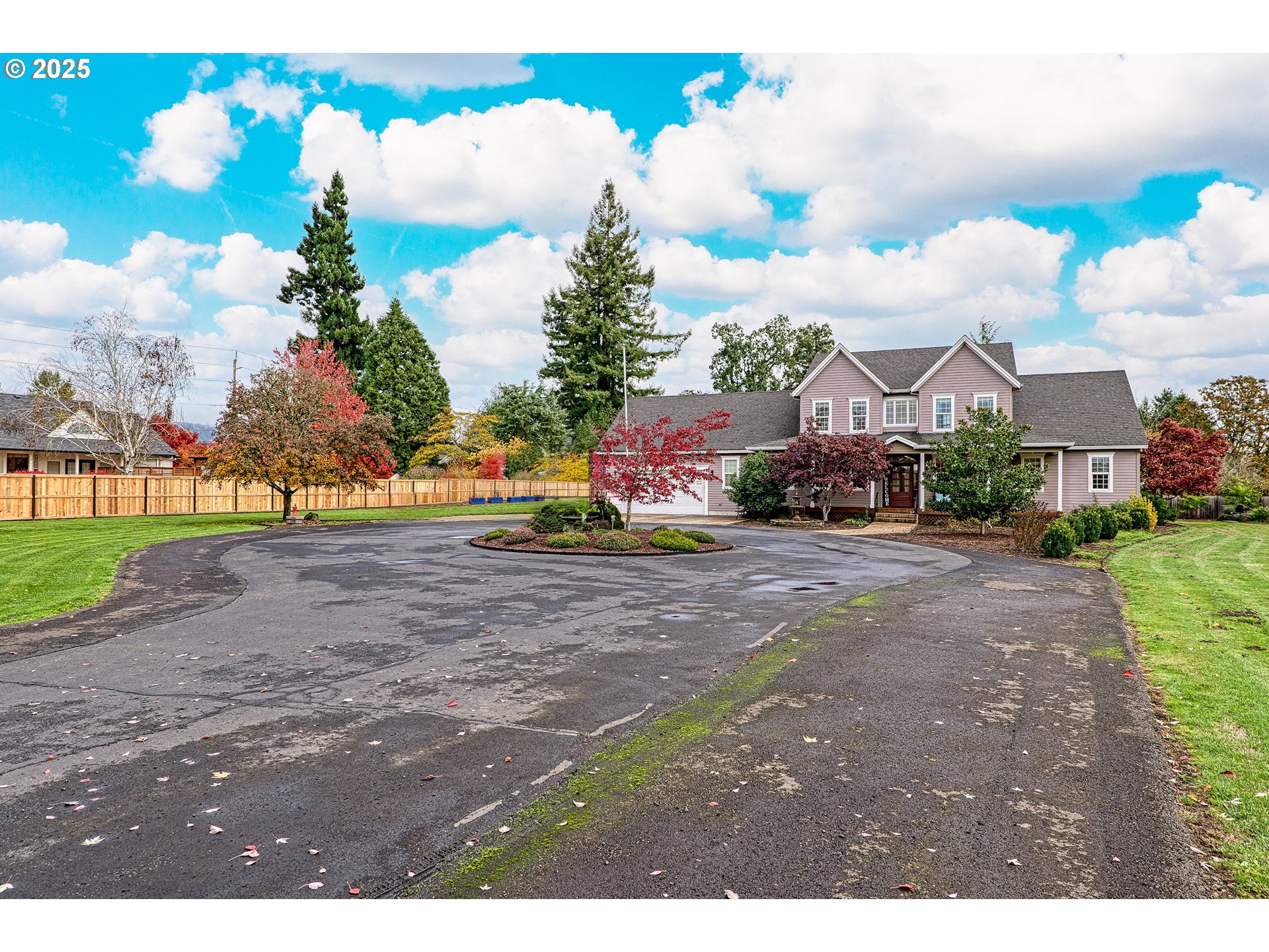 1650 NE CHEHALEM DR