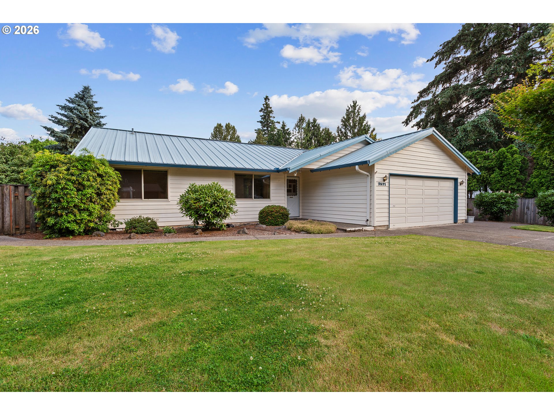 2571 TROY CT