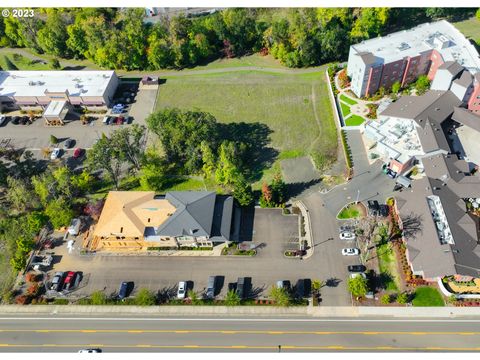 2470 NW EDENBOWER BLVD #2 Roseburg OR 97471