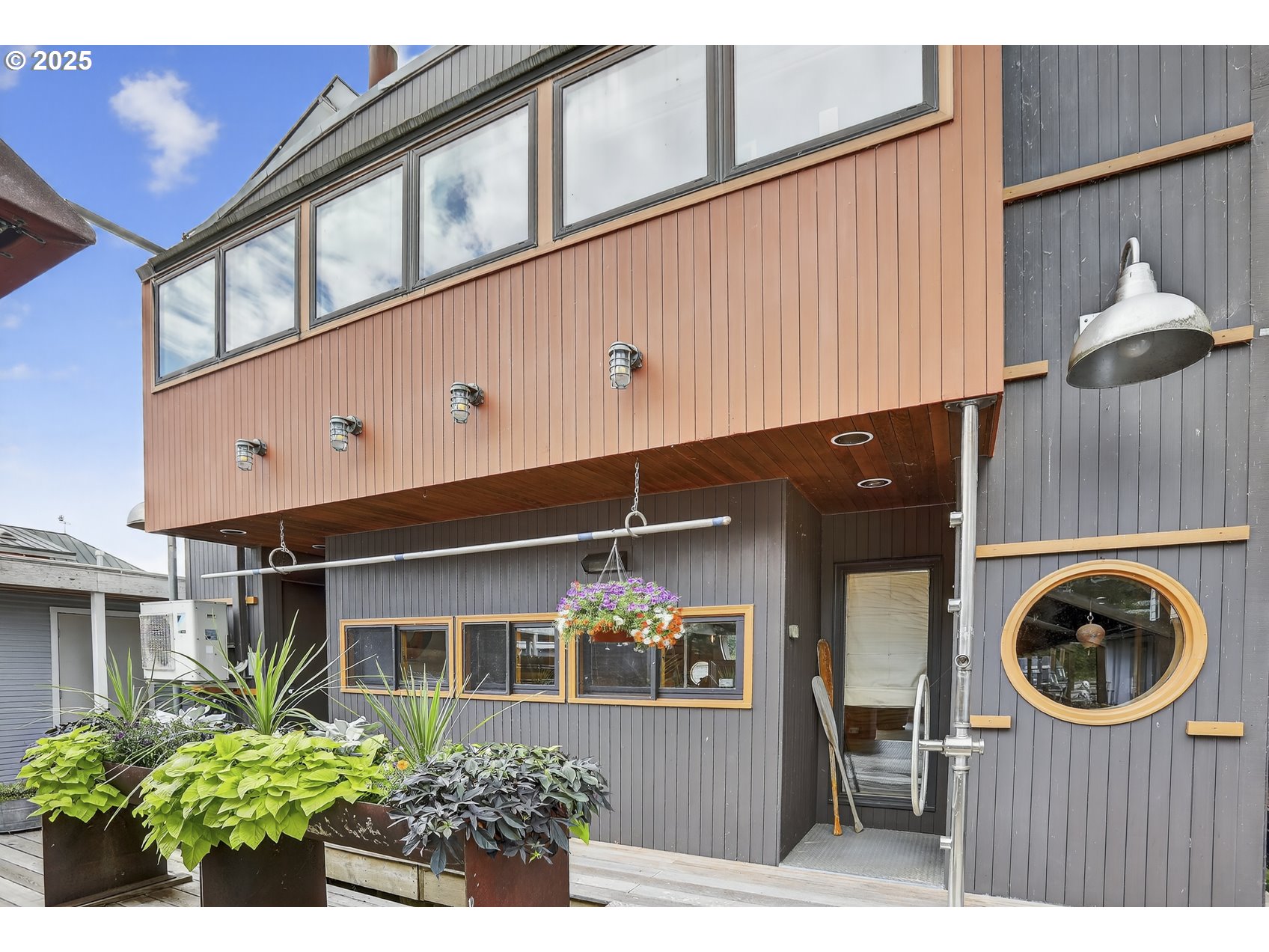 100 SE Harney ST 14