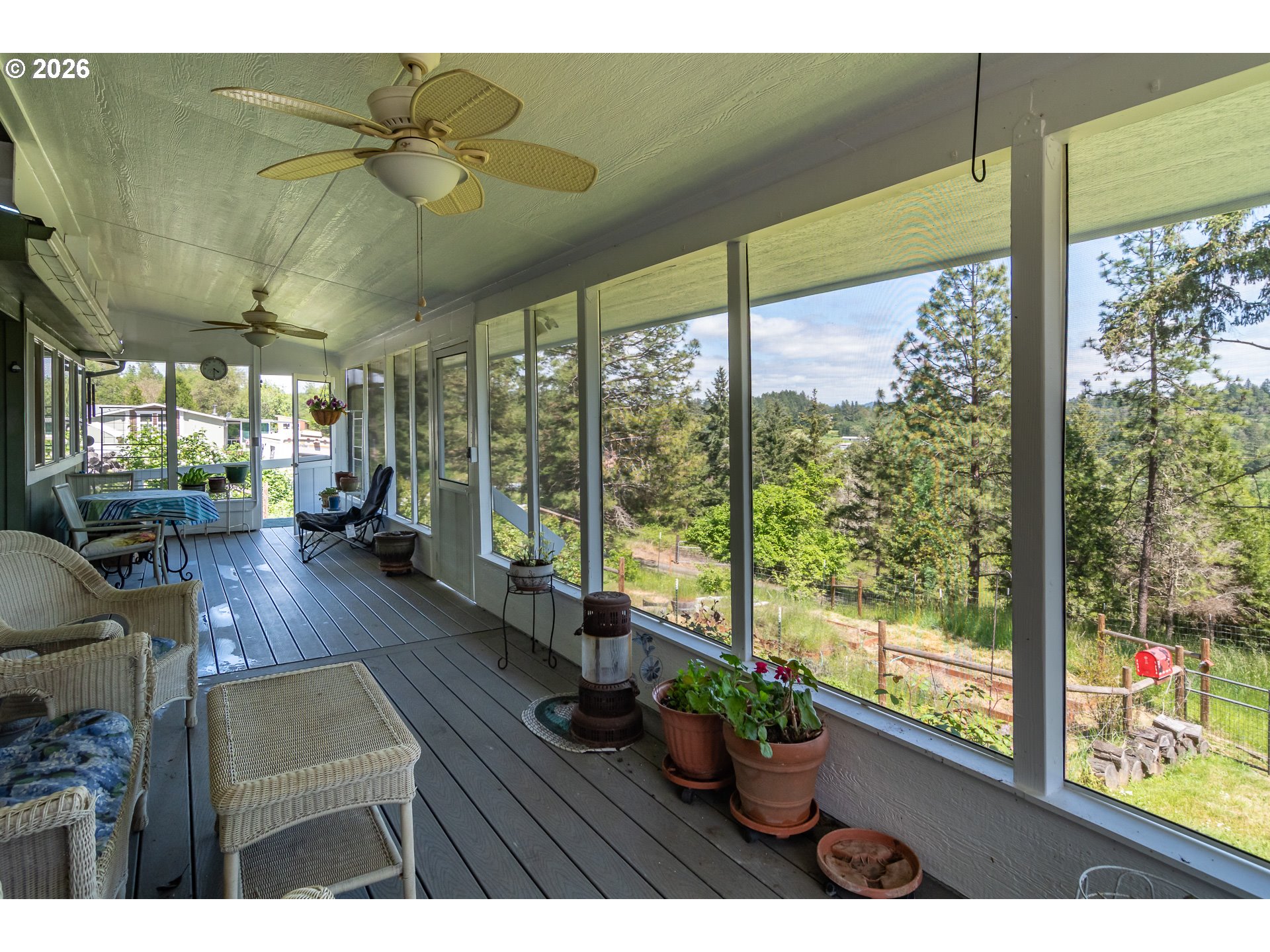 562 VALLEY RD