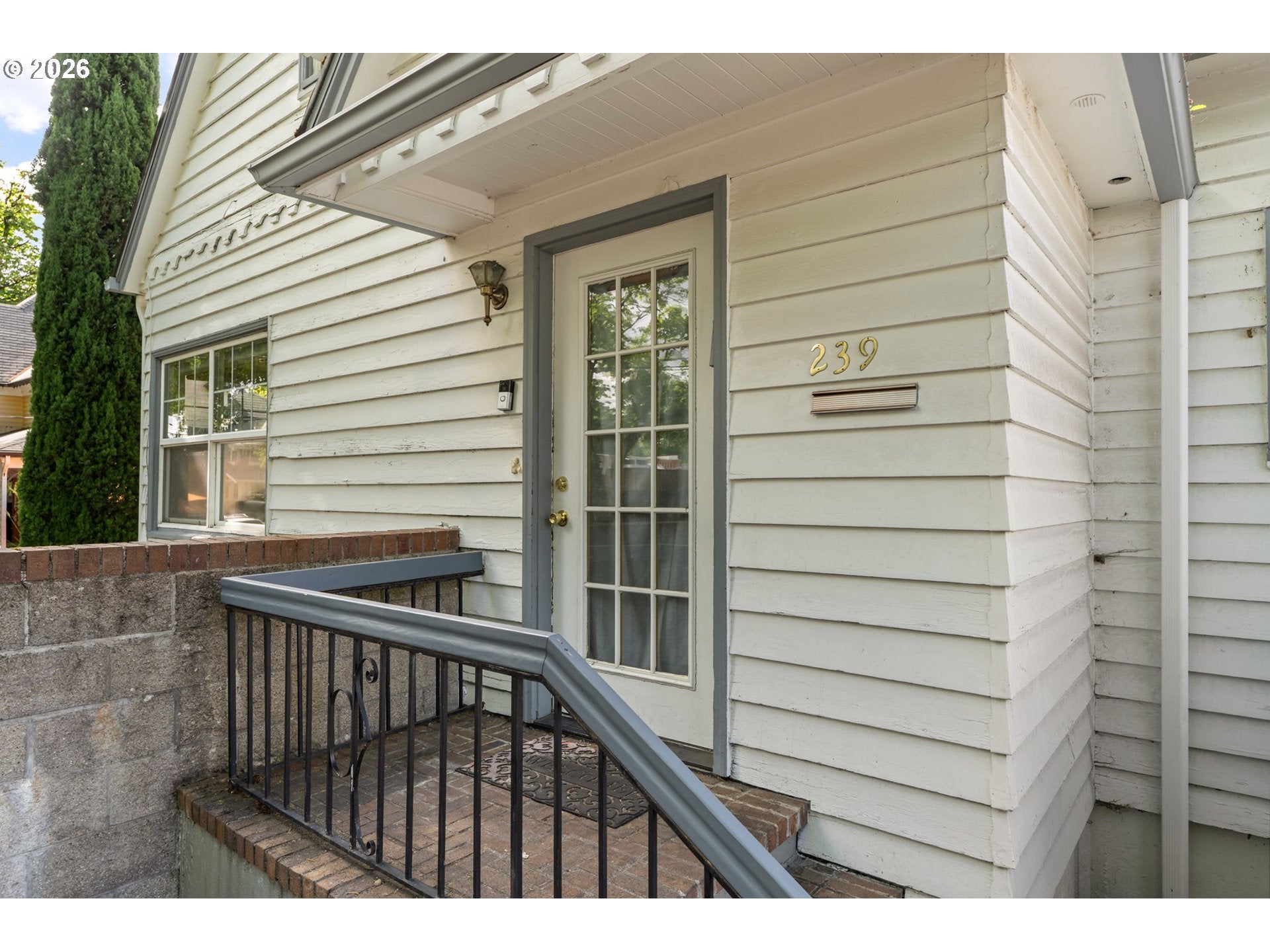 239 E 14TH AVE