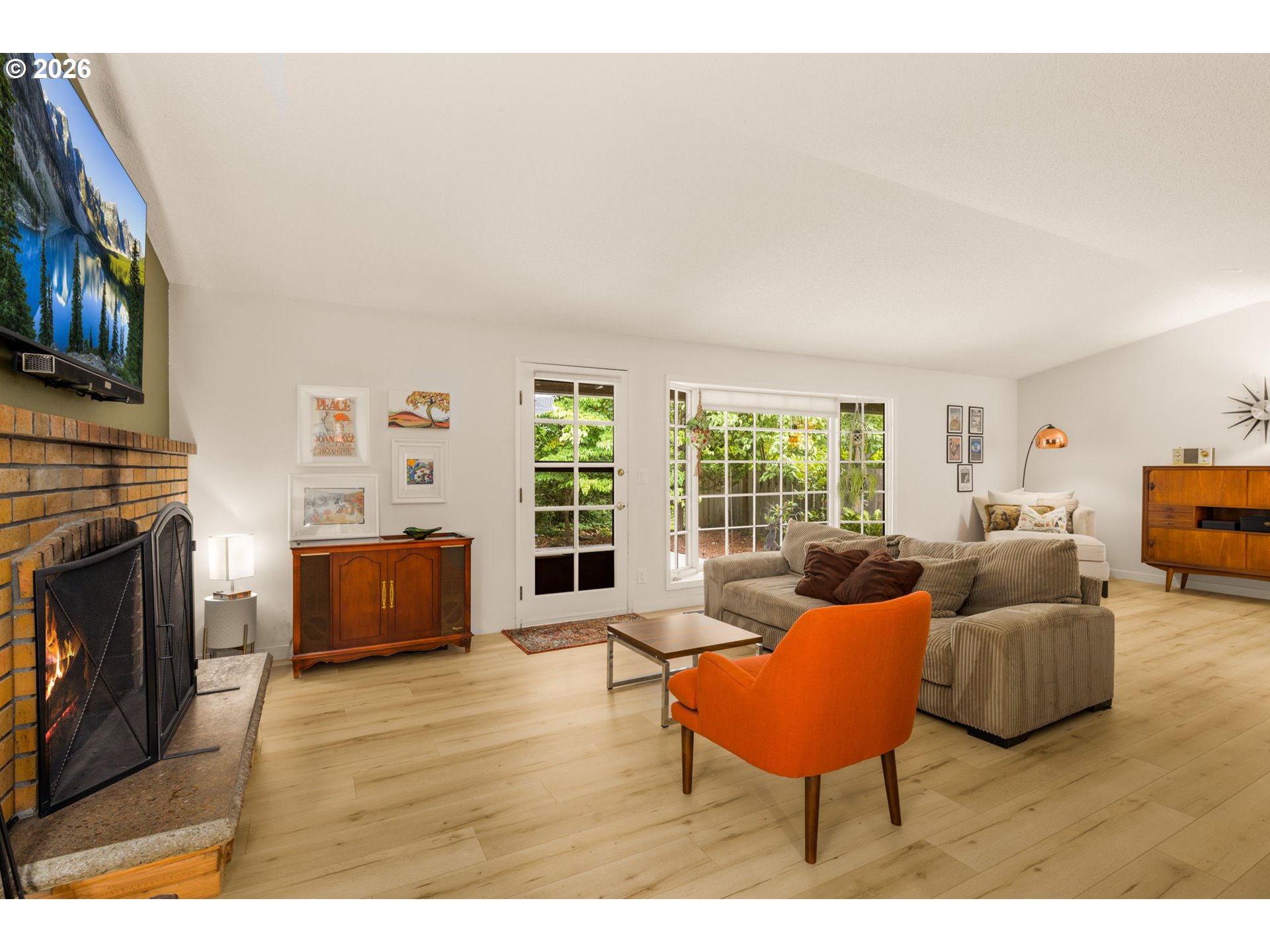 4363 WOODSIDE CIR
