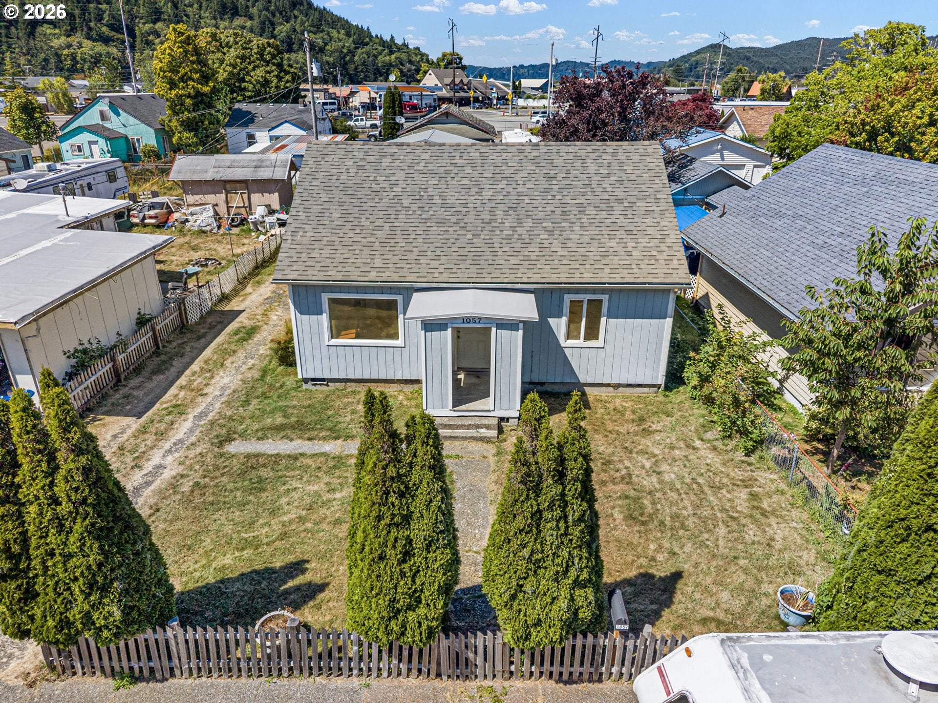 1057 GREENWOOD AVE