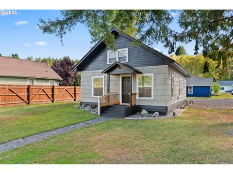 A home in Winlock