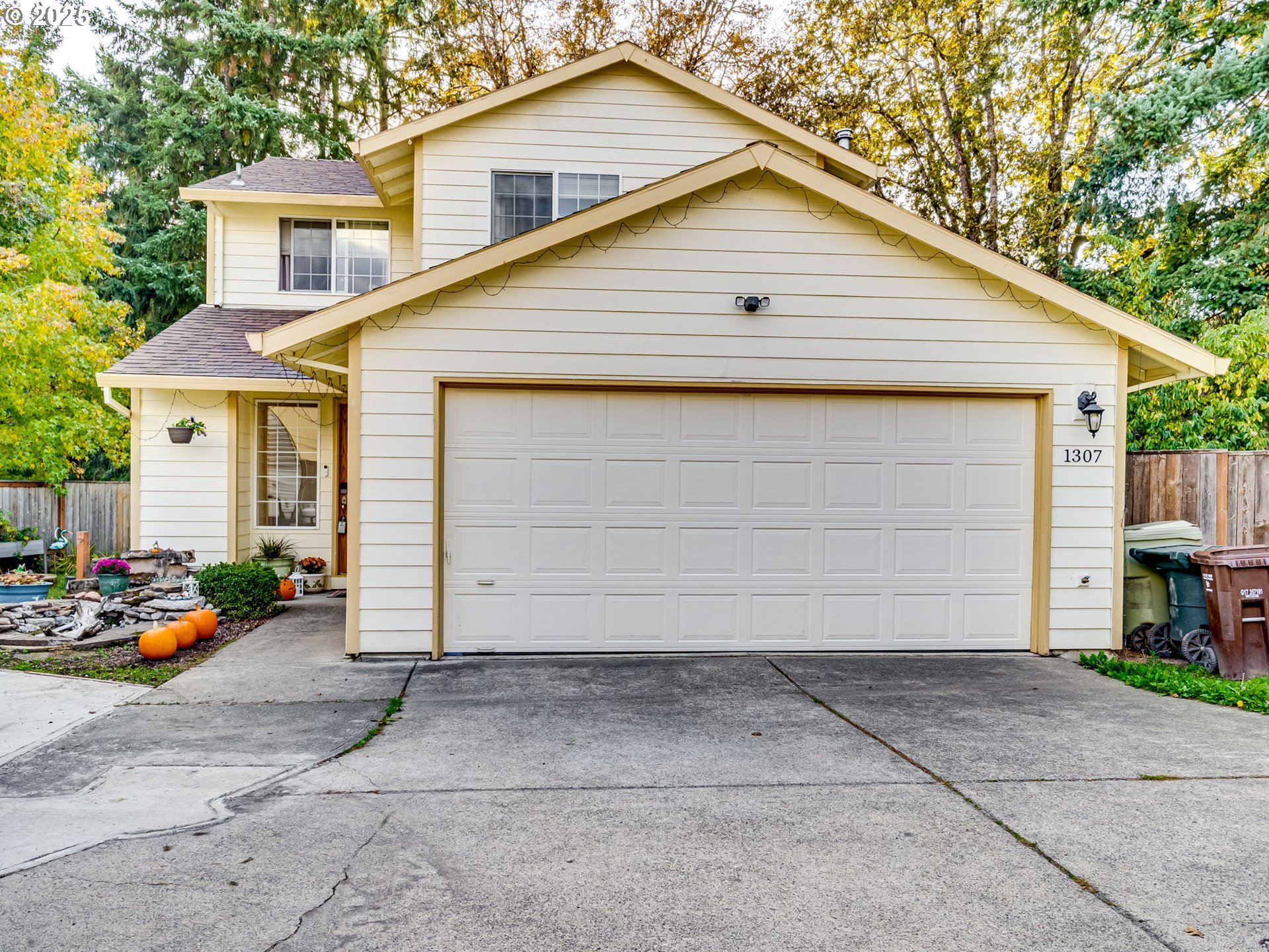 Hillsboro, Oregon 97123, United States, 4 Bedrooms Bedrooms, ,3 BathroomsBathrooms,Residential,Active,234040