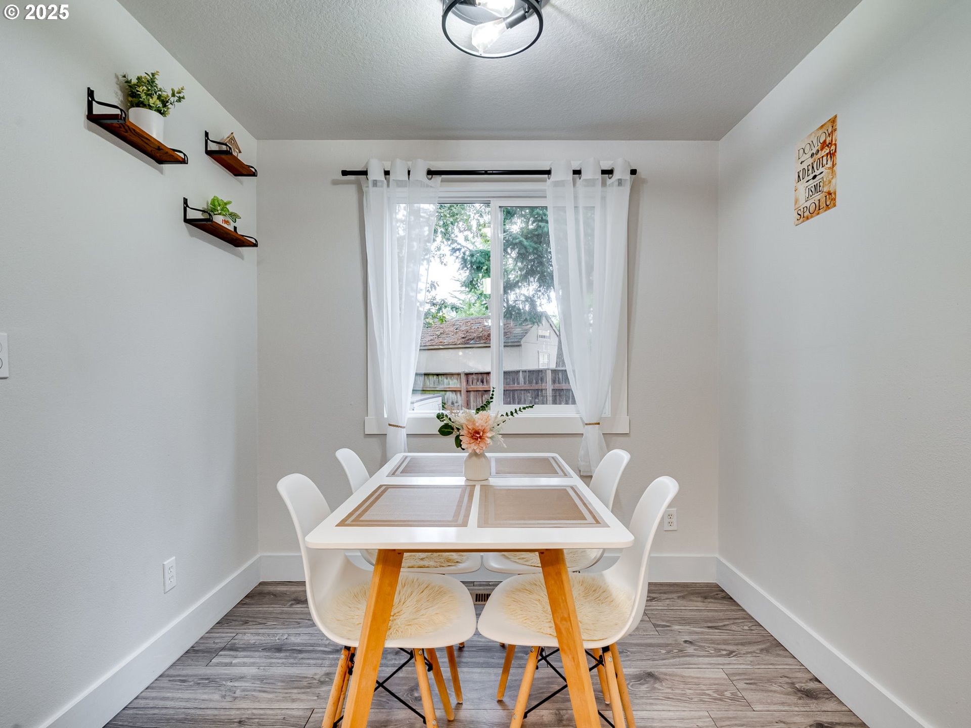 Hillsboro, Oregon 97123, United States, 4 Bedrooms Bedrooms, ,3 BathroomsBathrooms,Residential,Active,234040