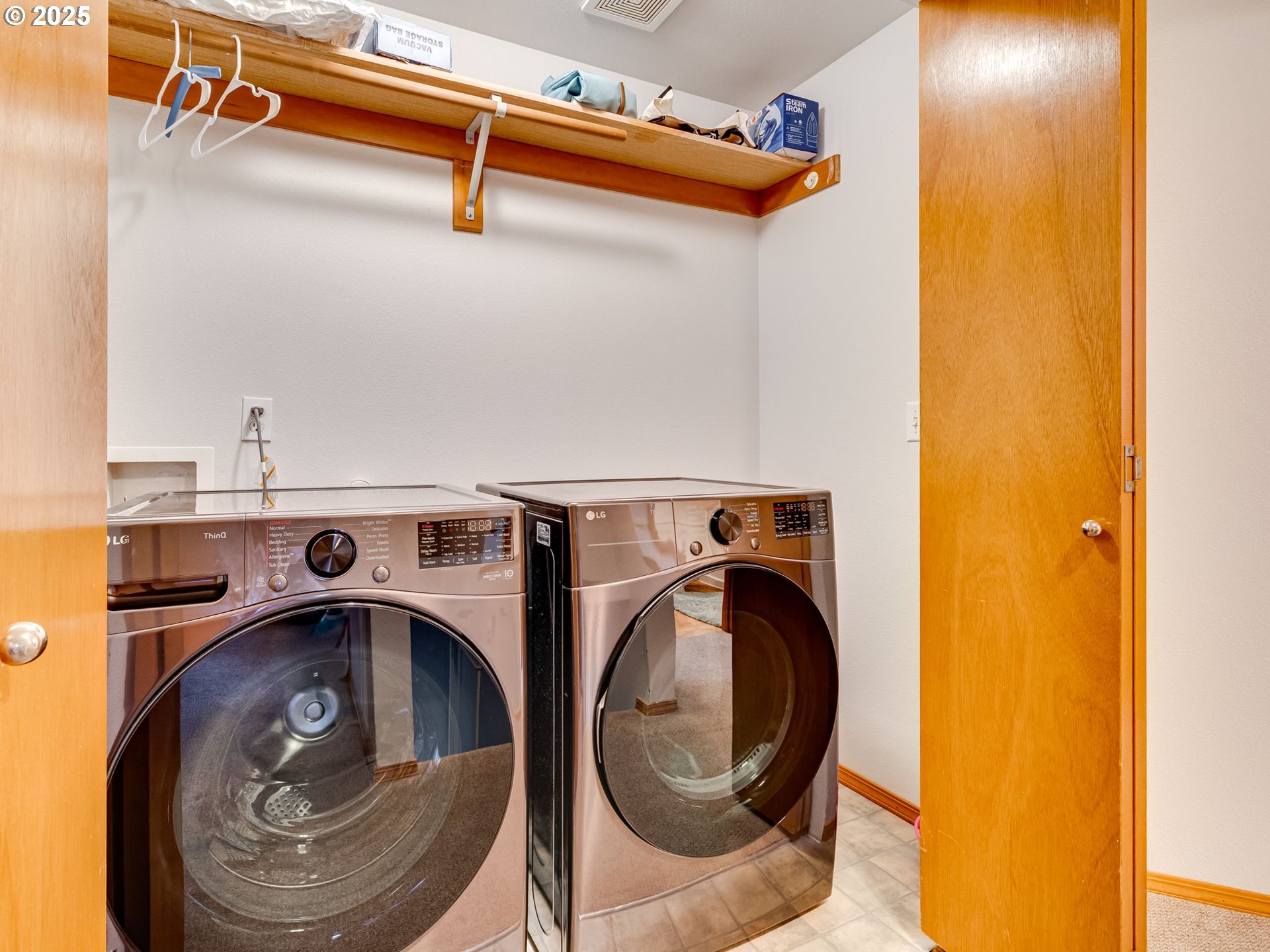 Hillsboro, Oregon 97123, United States, 4 Bedrooms Bedrooms, ,3 BathroomsBathrooms,Residential,Active,234040