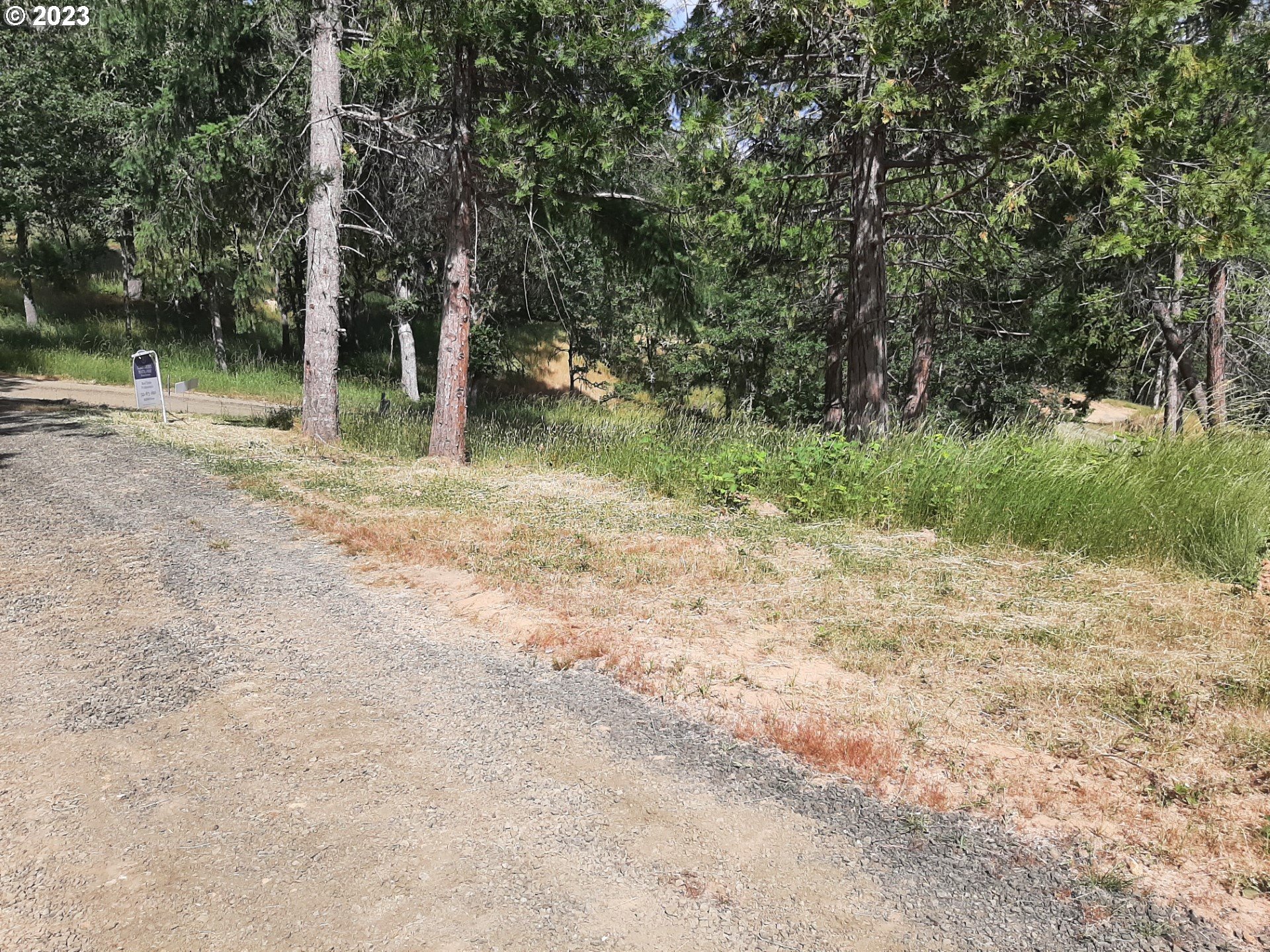 625 PANORAMA LN