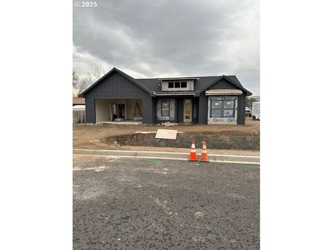 4226 SW Kirk AVE Pendleton OR 97801