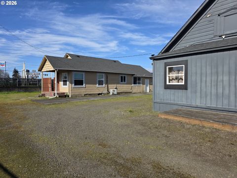 1014 A ST Woodland WA 98674