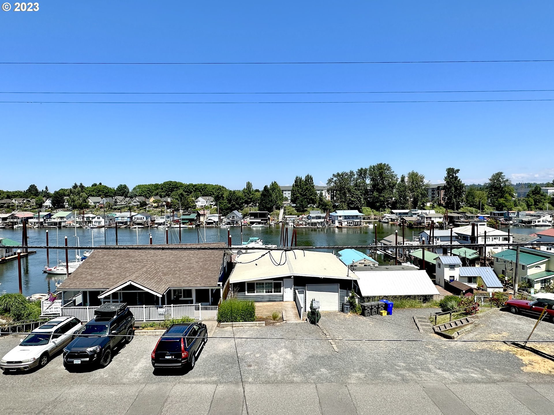 302 N BRIDGETON RD
