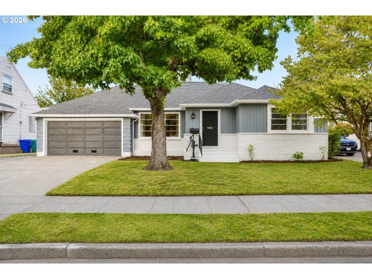 7430 N HURST AVE, PORTLAND, OR 97203 - Image d5f8e10af5b6a86f8ffb4df2a0a58531/4277733355