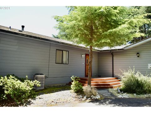 A home in Gold Beach