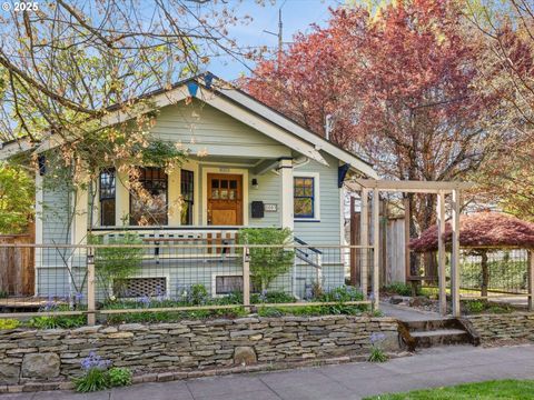 MLS: 589721922