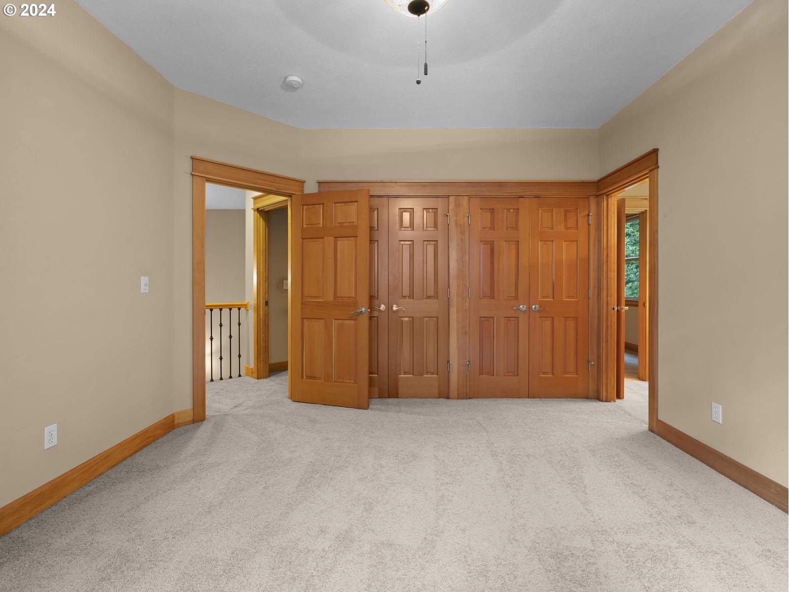 Welches, Oregon 97067, United States, 3 Bedrooms Bedrooms, ,3 BathroomsBathrooms,Residential,Pending,48436