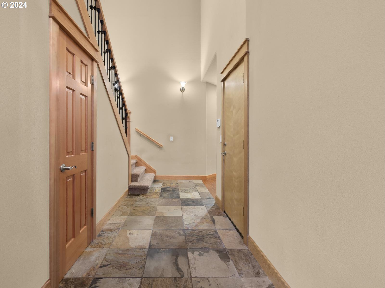 Welches, Oregon 97067, United States, 3 Bedrooms Bedrooms, ,3 BathroomsBathrooms,Residential,Pending,48436