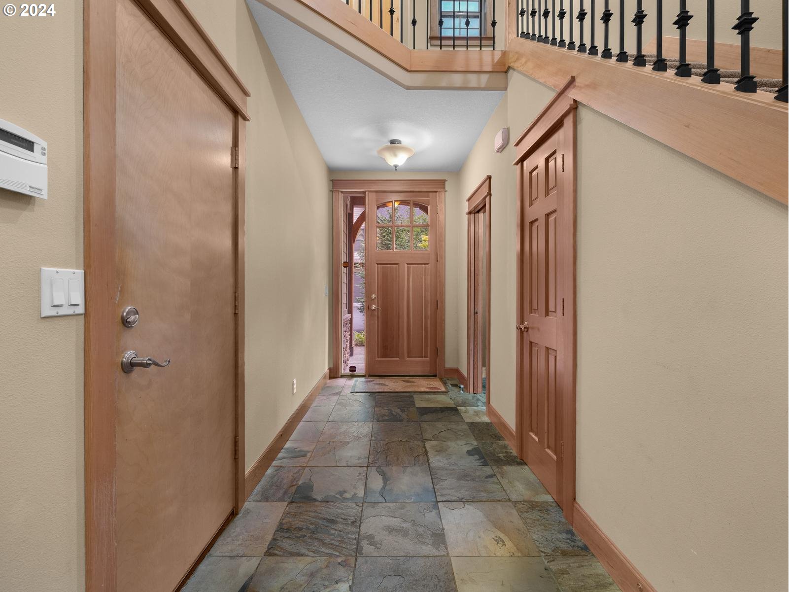 Welches, Oregon 97067, United States, 3 Bedrooms Bedrooms, ,3 BathroomsBathrooms,Residential,Pending,48436