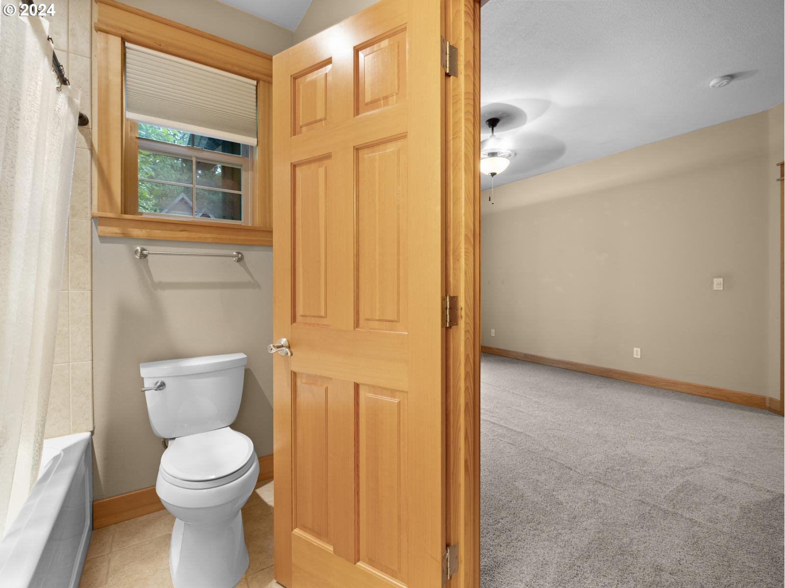 Welches, Oregon 97067, United States, 3 Bedrooms Bedrooms, ,3 BathroomsBathrooms,Residential,Pending,48436