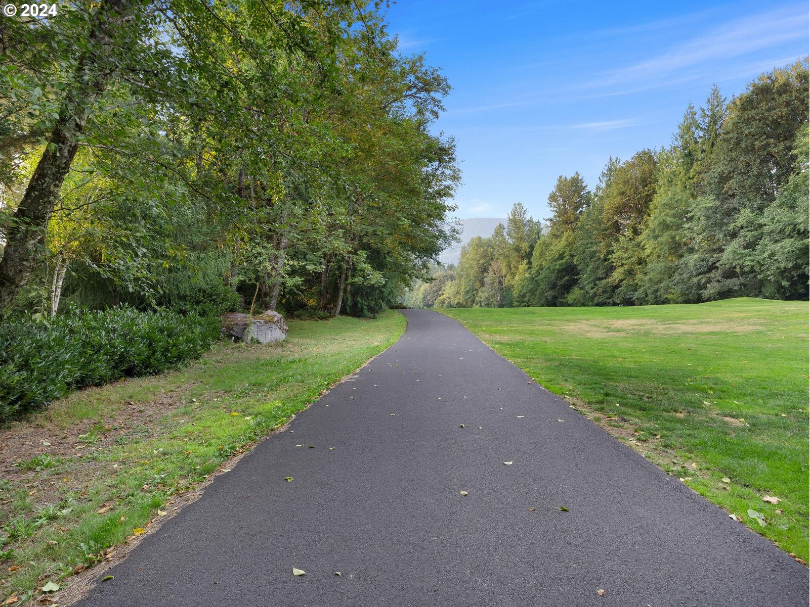 Welches, Oregon 97067, United States, 3 Bedrooms Bedrooms, ,3 BathroomsBathrooms,Residential,Pending,48436