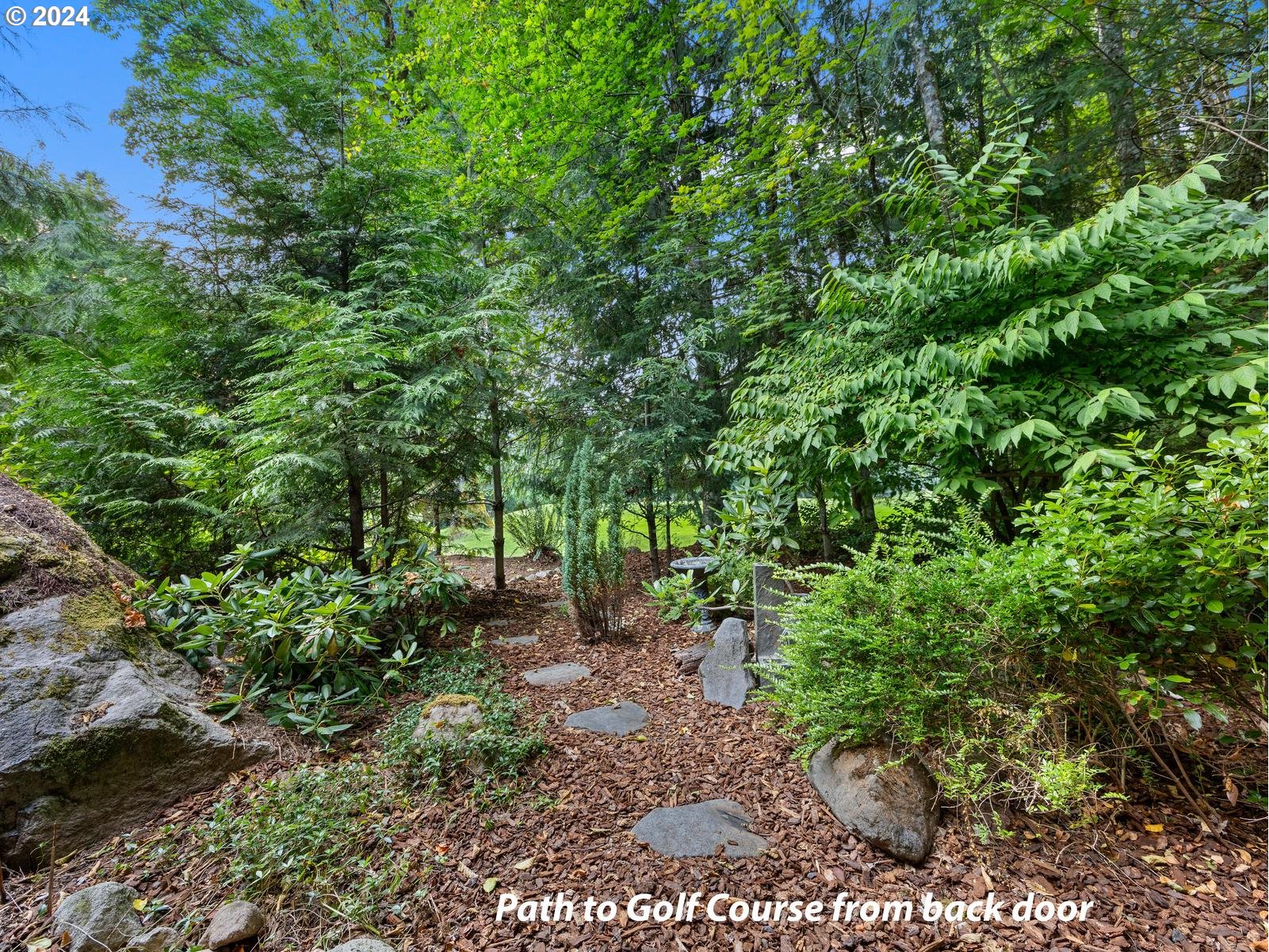 Welches, Oregon 97067, United States, 3 Bedrooms Bedrooms, ,3 BathroomsBathrooms,Residential,Pending,48436