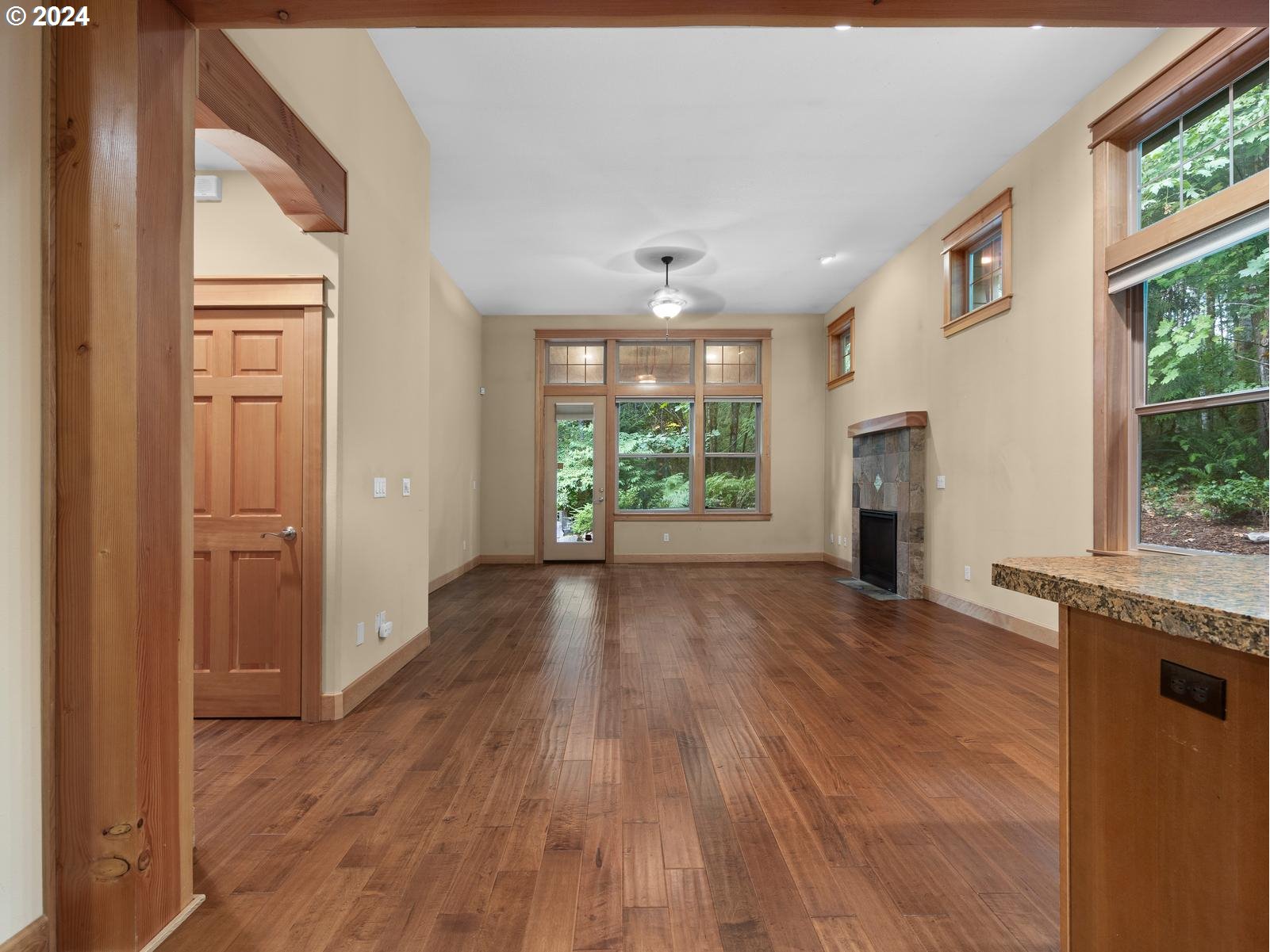 Welches, Oregon 97067, United States, 3 Bedrooms Bedrooms, ,3 BathroomsBathrooms,Residential,Pending,48436