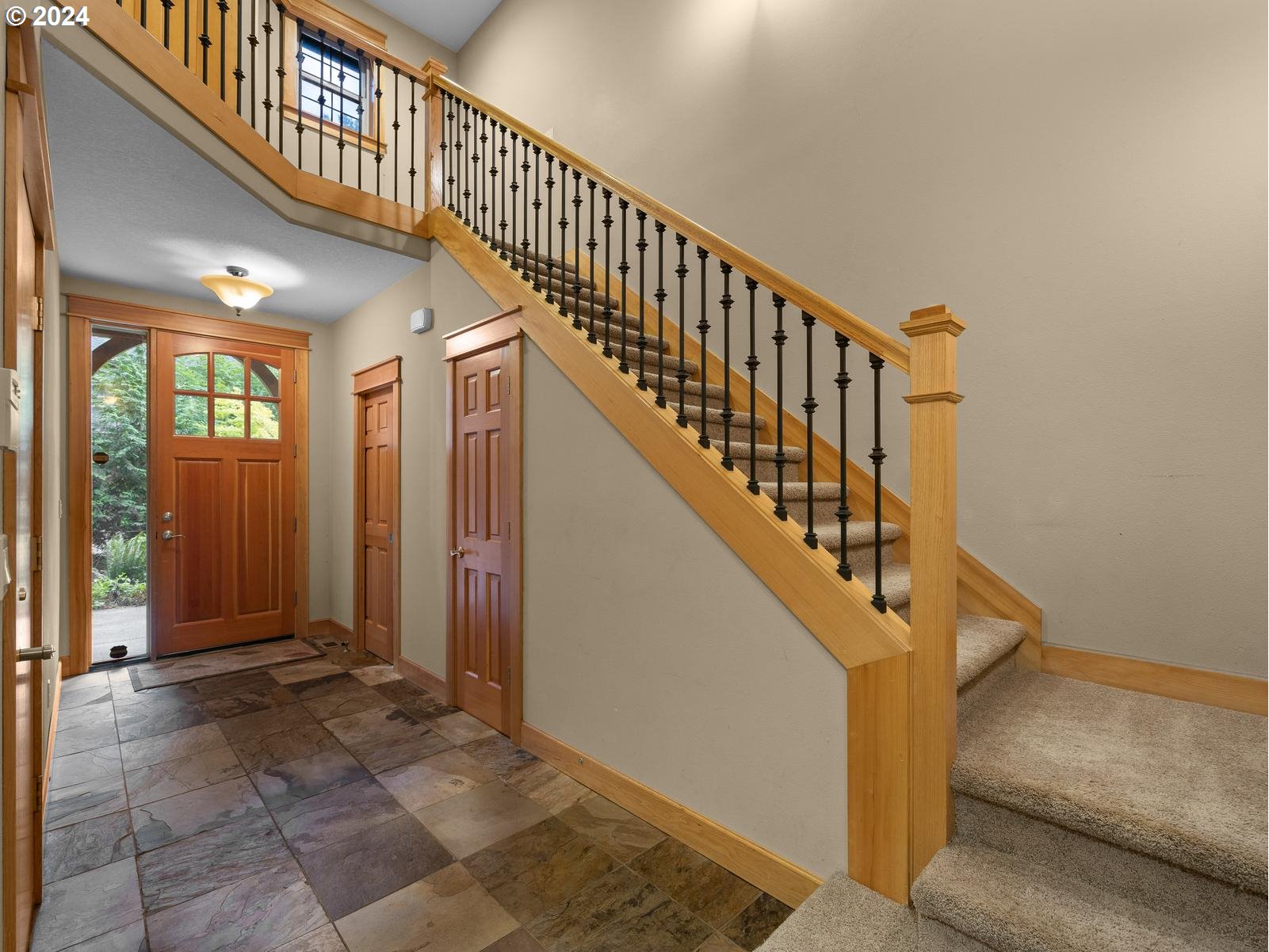 Welches, Oregon 97067, United States, 3 Bedrooms Bedrooms, ,3 BathroomsBathrooms,Residential,Pending,48436