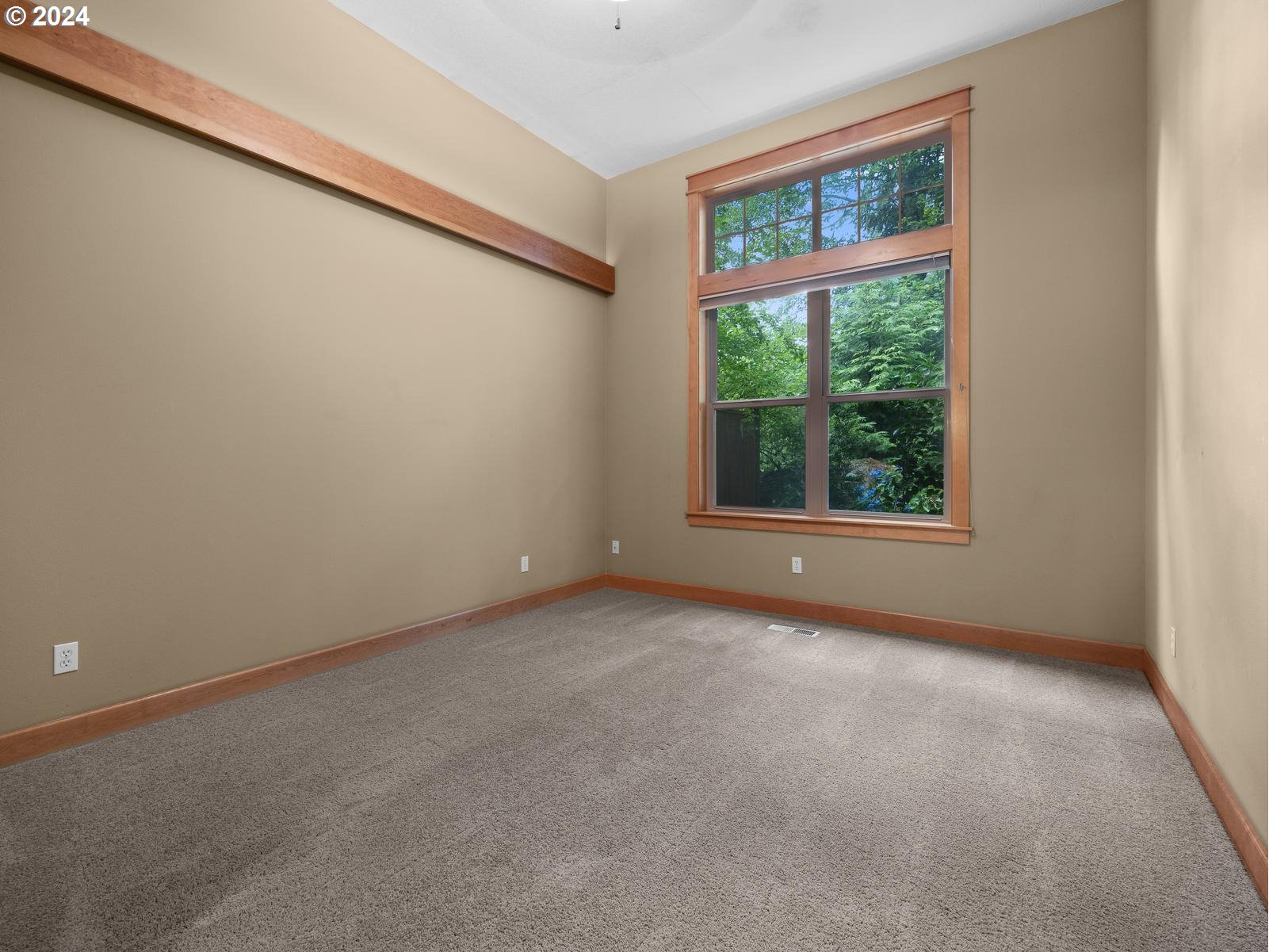 Welches, Oregon 97067, United States, 3 Bedrooms Bedrooms, ,3 BathroomsBathrooms,Residential,Pending,48436