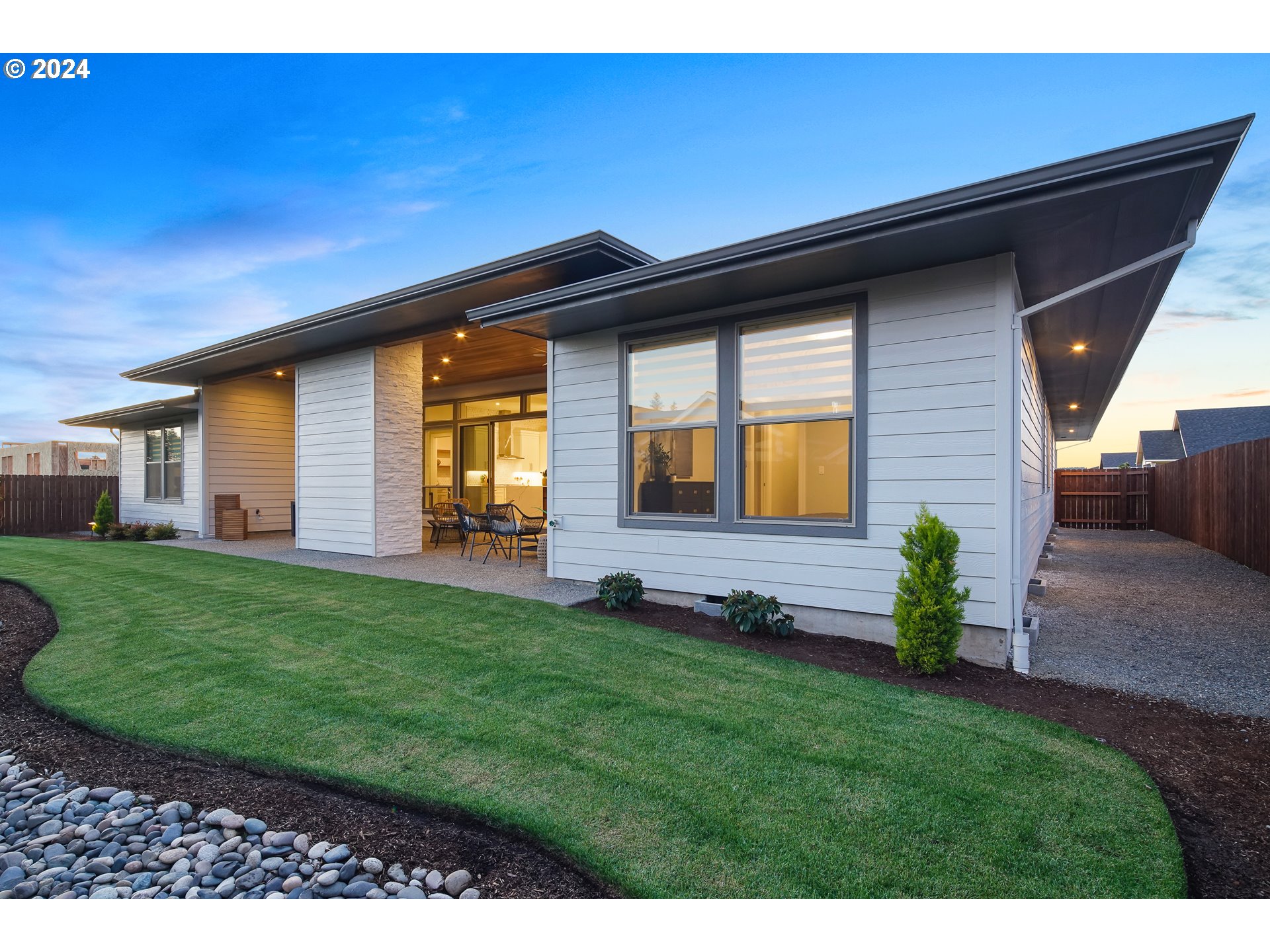 17711 NE 25TH CT LOT 8
