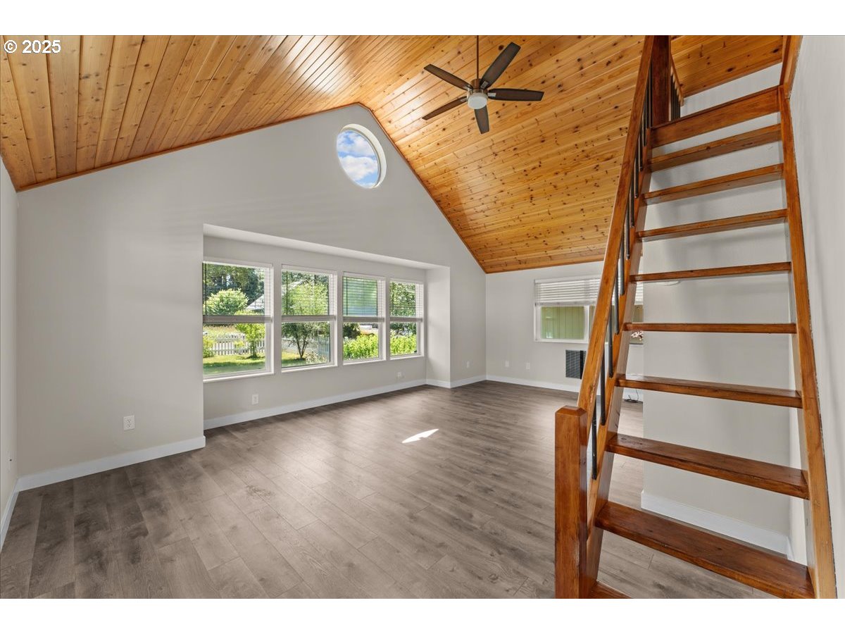 1527 SE 7TH AVE
