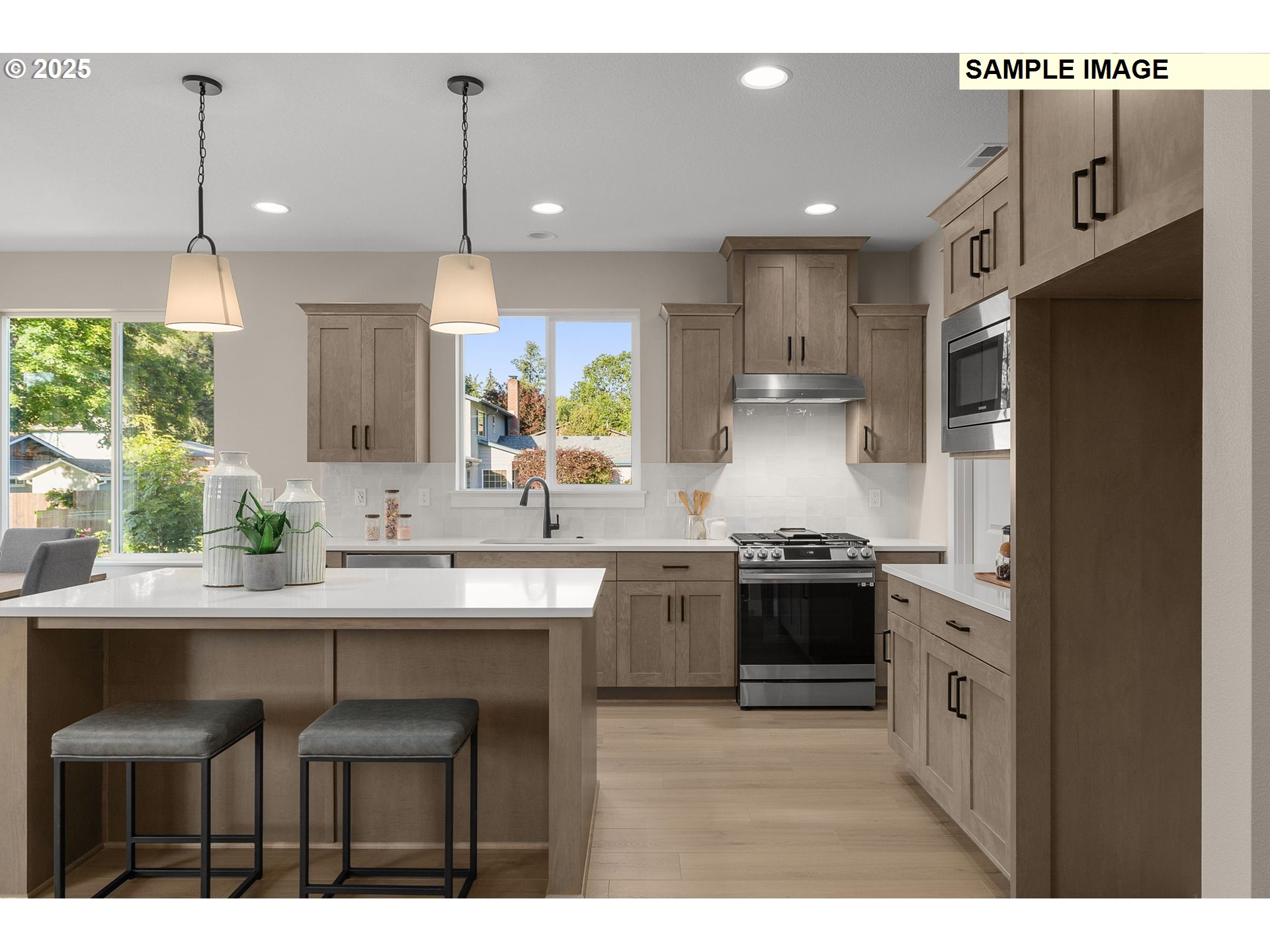 Beaverton, Oregon 97006, United States, 4 Bedrooms Bedrooms, ,3 BathroomsBathrooms,Residential,Active,123775