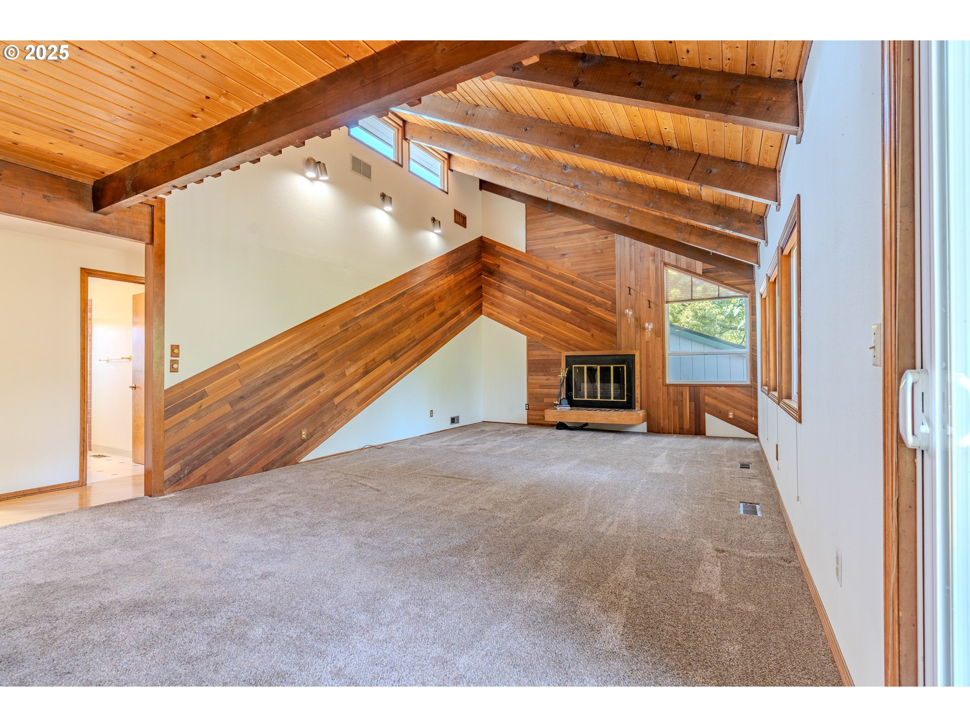 975 SW FLORENCE CT