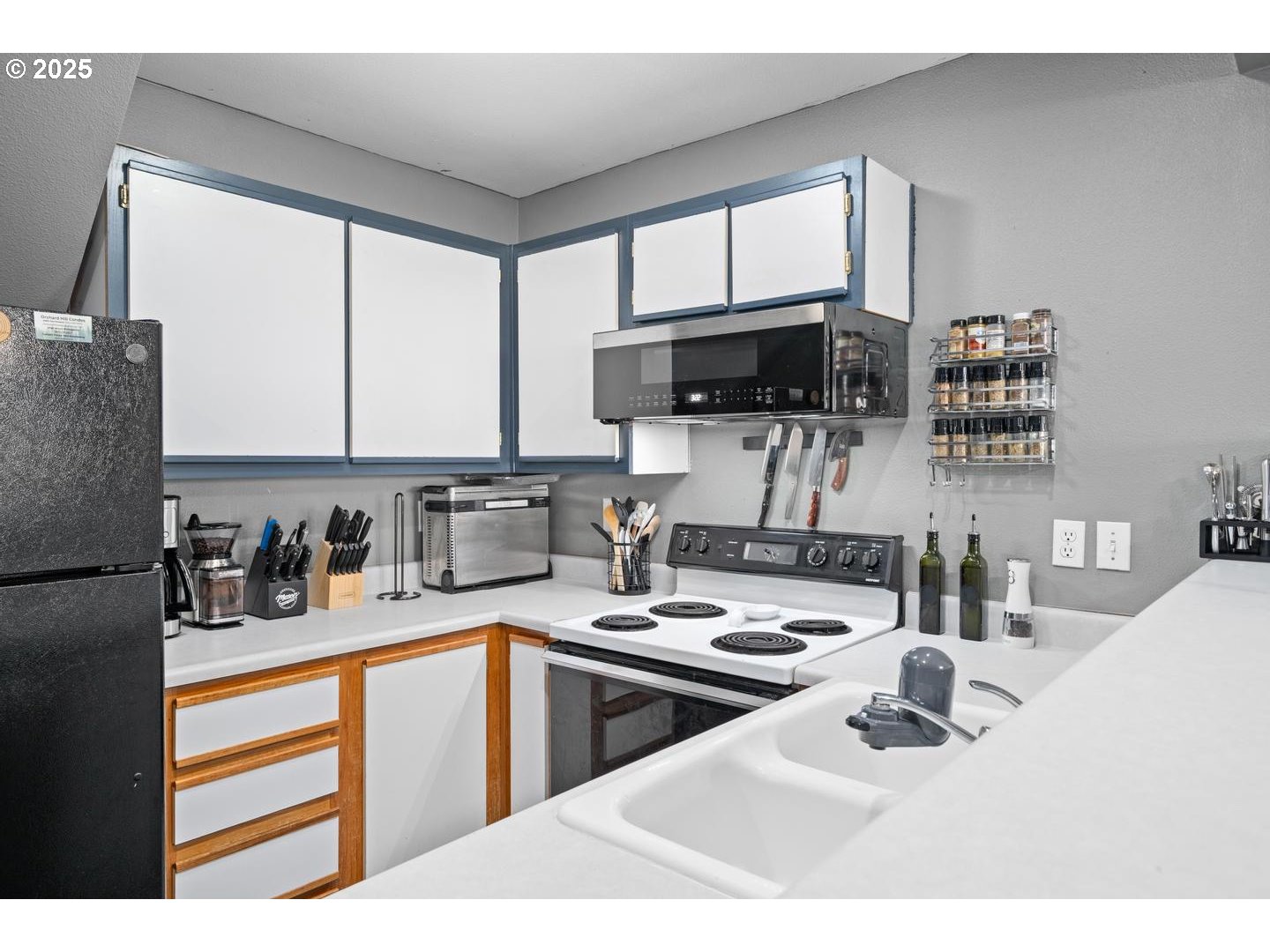 7143 SW SAGERT ST 104