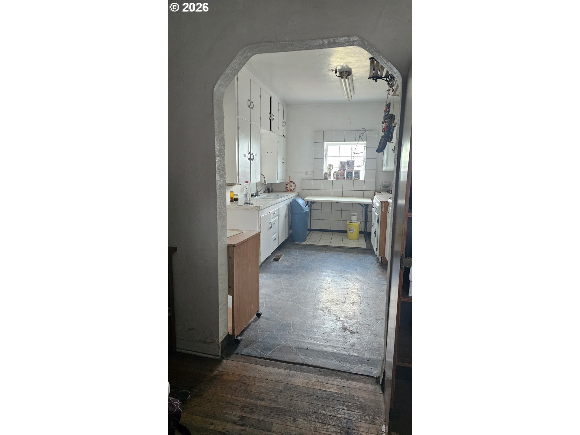 105 2ND ST