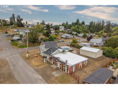 1404 HARRIS ST Myrtle Point OR 97458