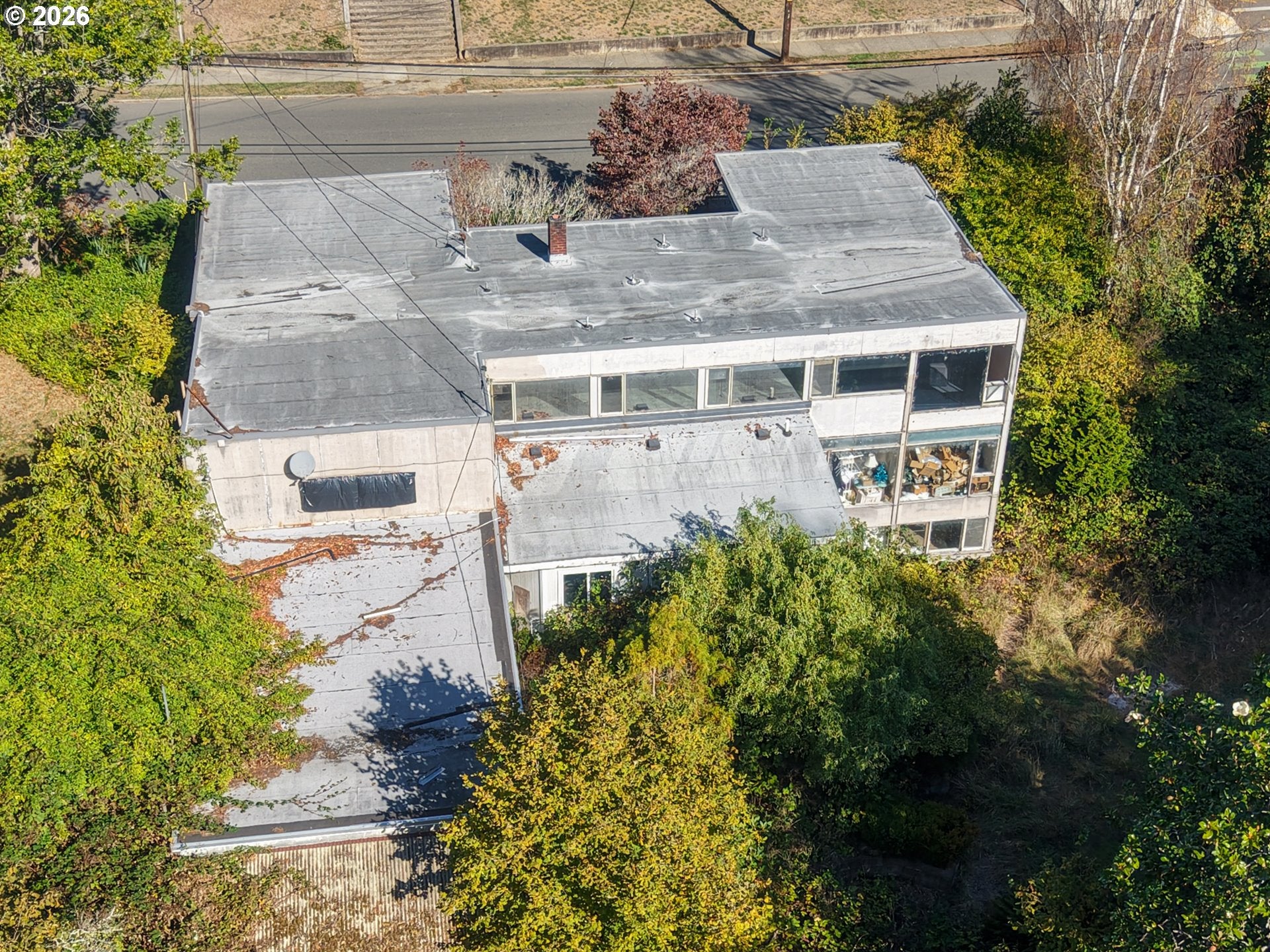 125 E 10TH ST