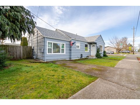 861 W 10TH AVE Junction City OR 97448