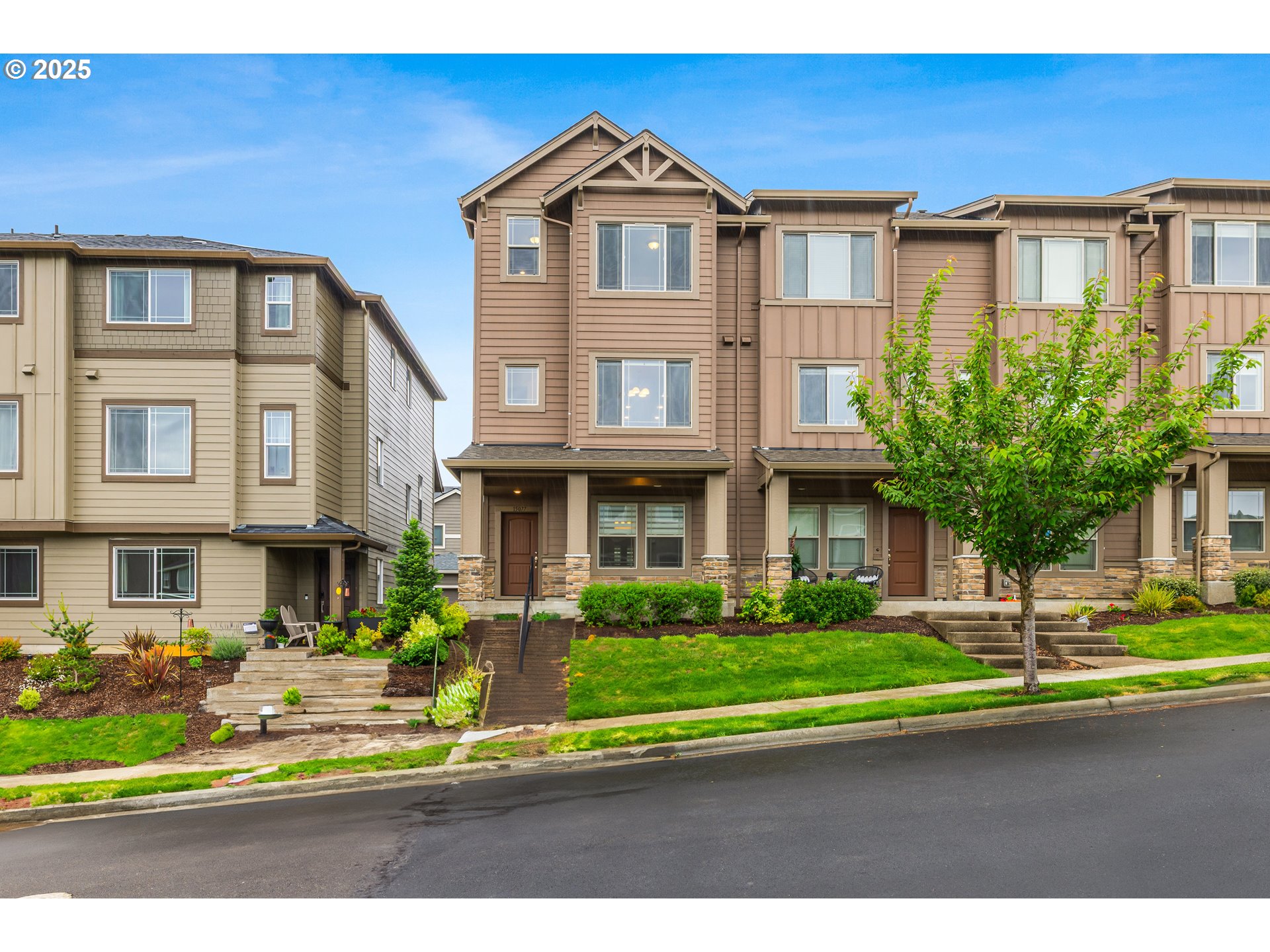 Portland, Oregon 97229, United States, 3 Bedrooms Bedrooms, ,4 BathroomsBathrooms,Residential,Active,131955