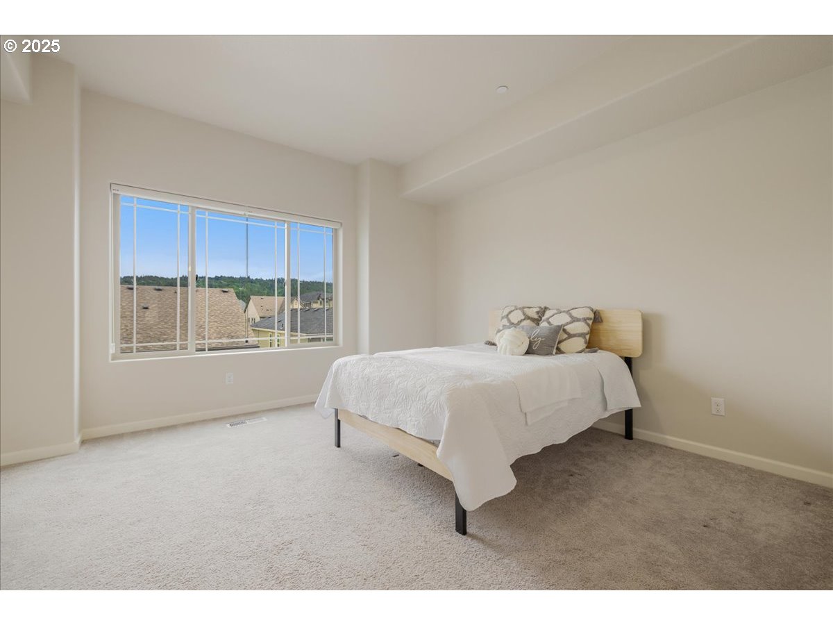 Portland, Oregon 97229, United States, 3 Bedrooms Bedrooms, ,4 BathroomsBathrooms,Residential,Active,131955