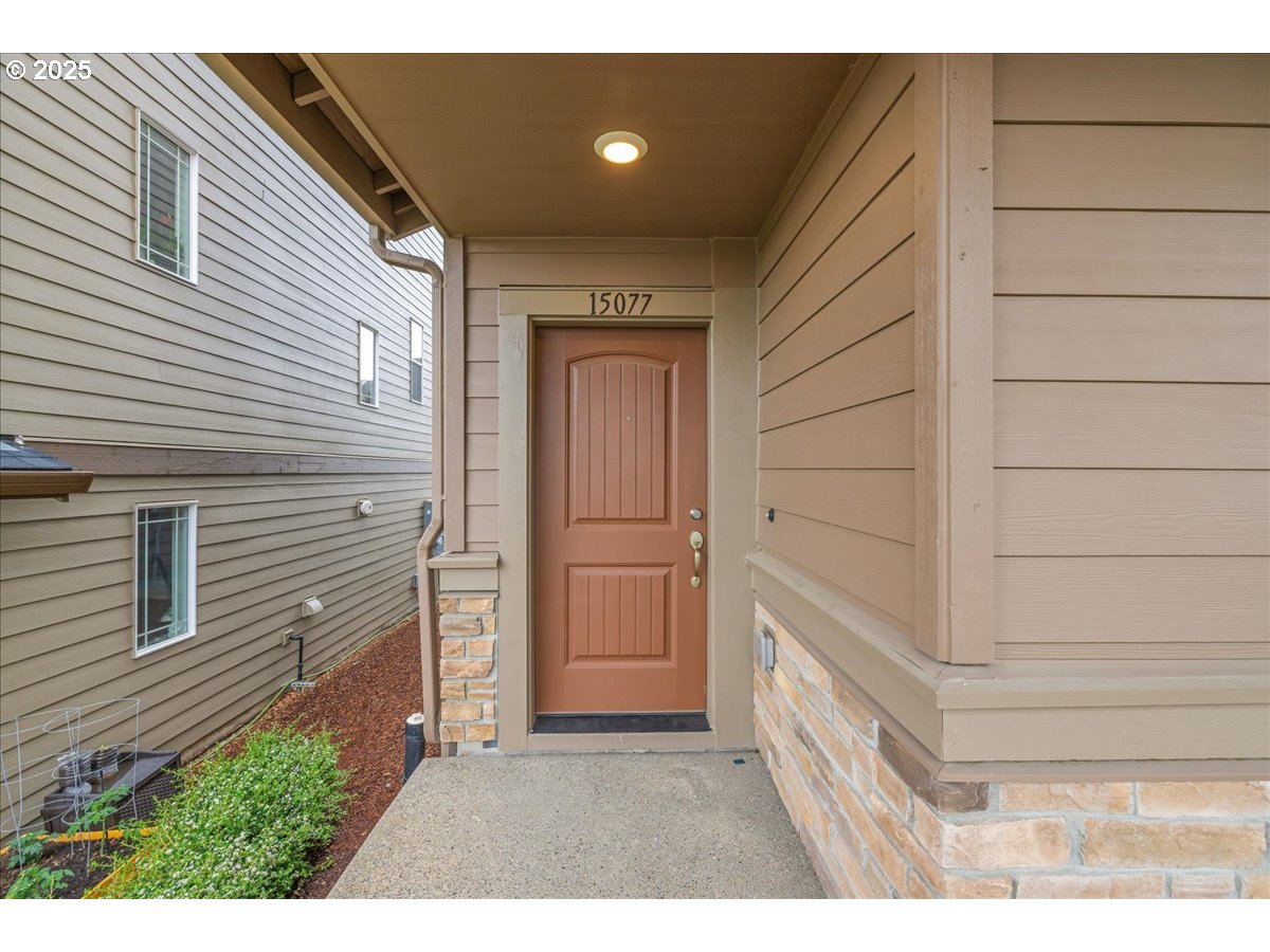 Portland, Oregon 97229, United States, 3 Bedrooms Bedrooms, ,4 BathroomsBathrooms,Residential,Active,131955