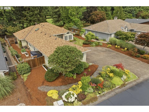 Photo of 1833 NW Doral St, McMinnville, OR 97128 (MLS # 514908916)