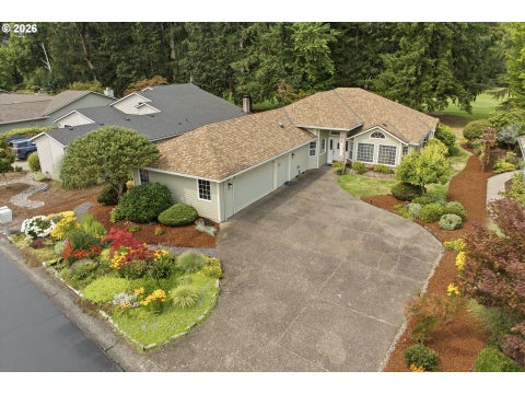 Photo of 1833 NW Doral St, McMinnville, OR 97128 (MLS # 514908916)