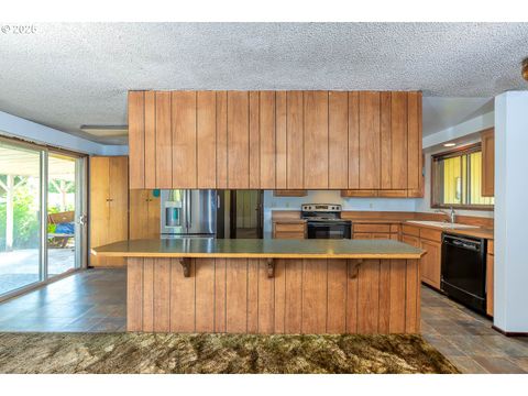Tiny photo for 47711 Commercial St, Oakridge, OR 97463 (MLS # 506357384)